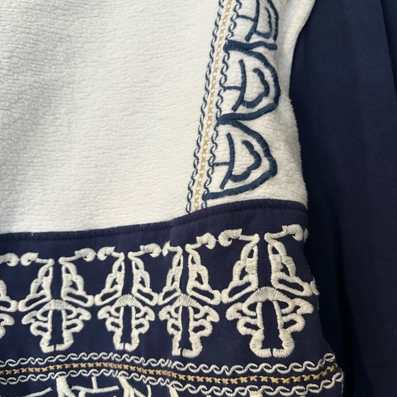 Anthropologie Navy and Cream Embroidered Sweater/Sweatshirt Sz M - Picture 7 of 10